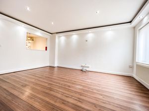 Lounge- click for photo gallery